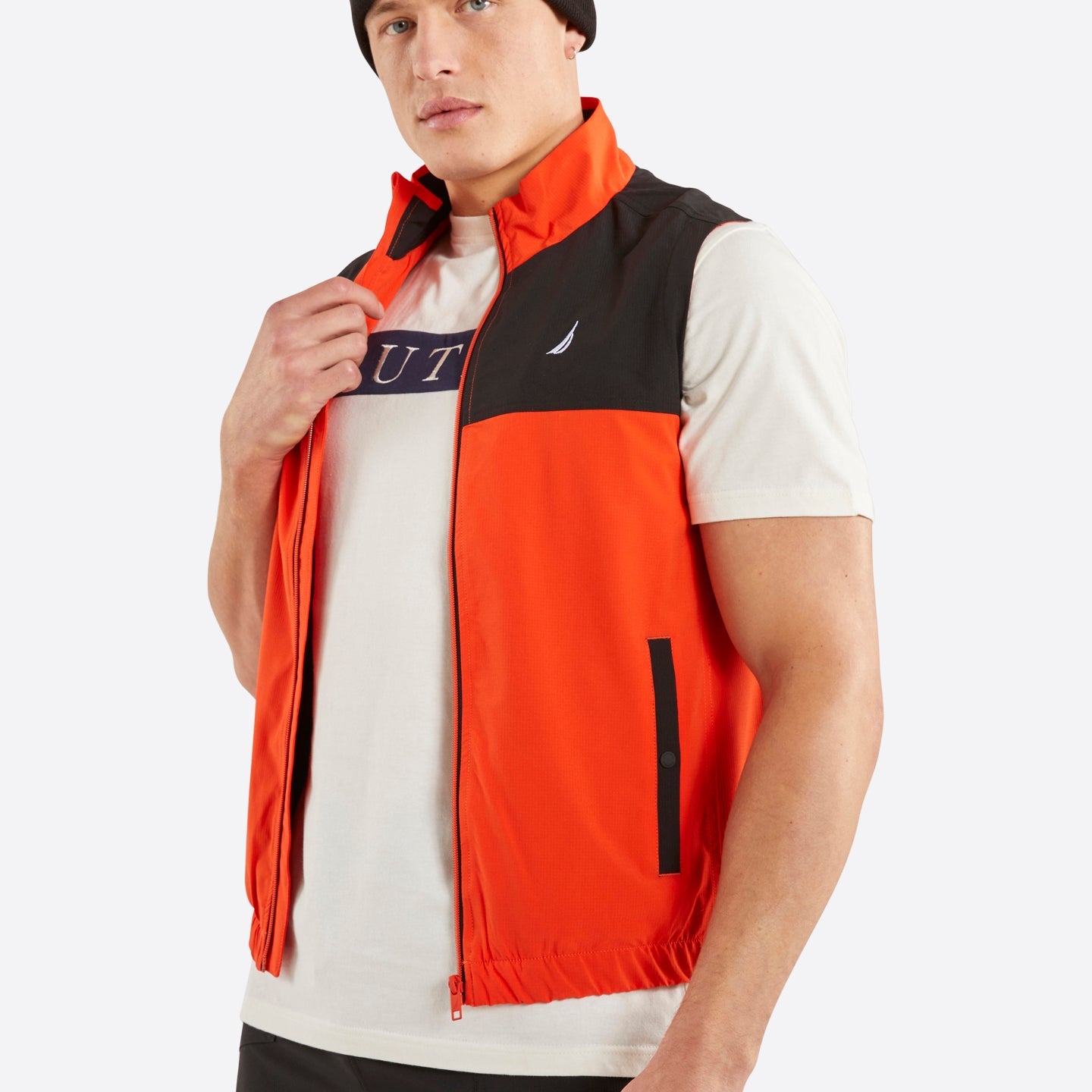 CHALECO LIVIANO DE HOMBRE